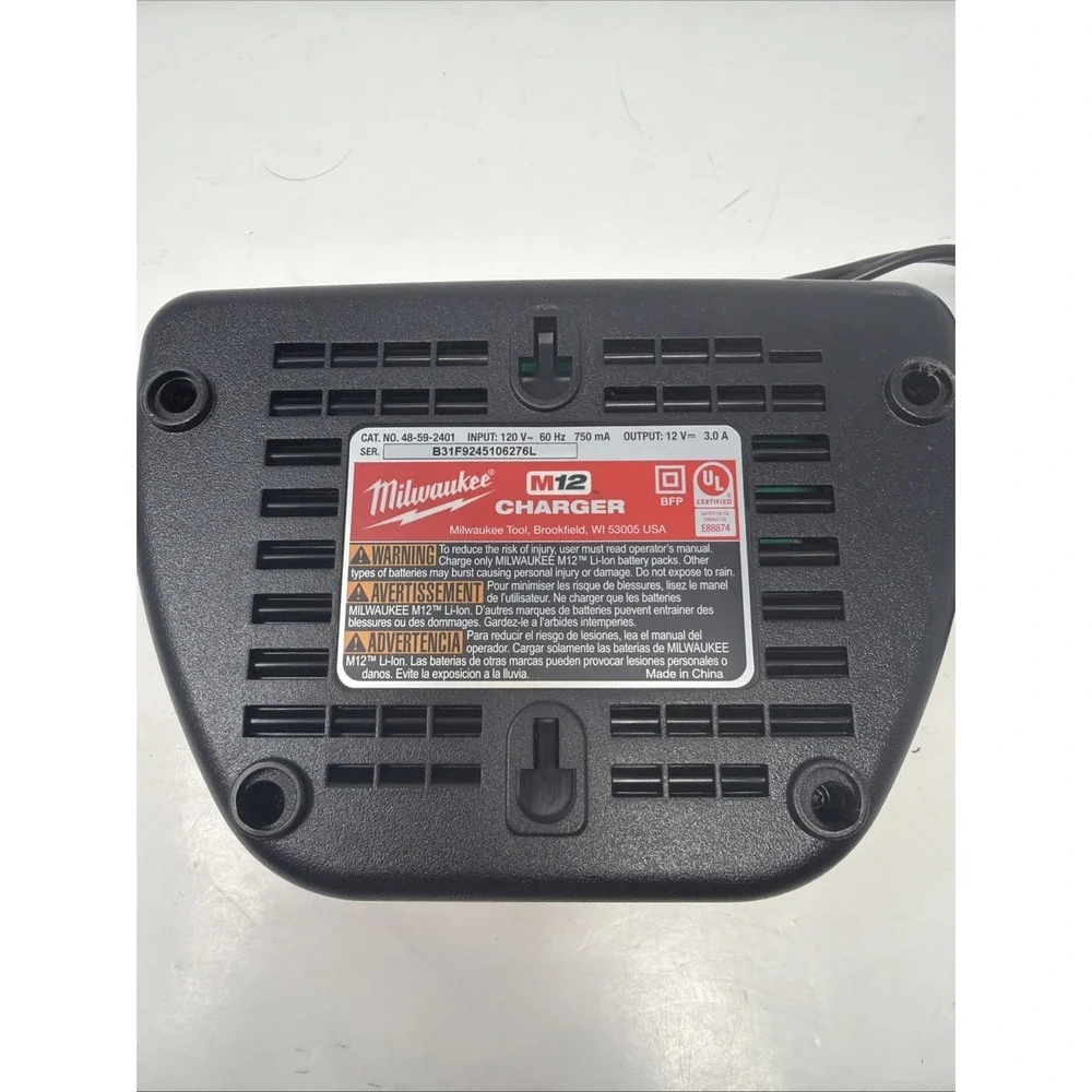 NEW w/out box MILWAUKEE M12 12V‎ BATTERY CHARGER #48-59-2401